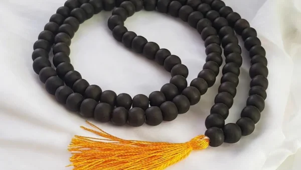 karungali-malaa (1)